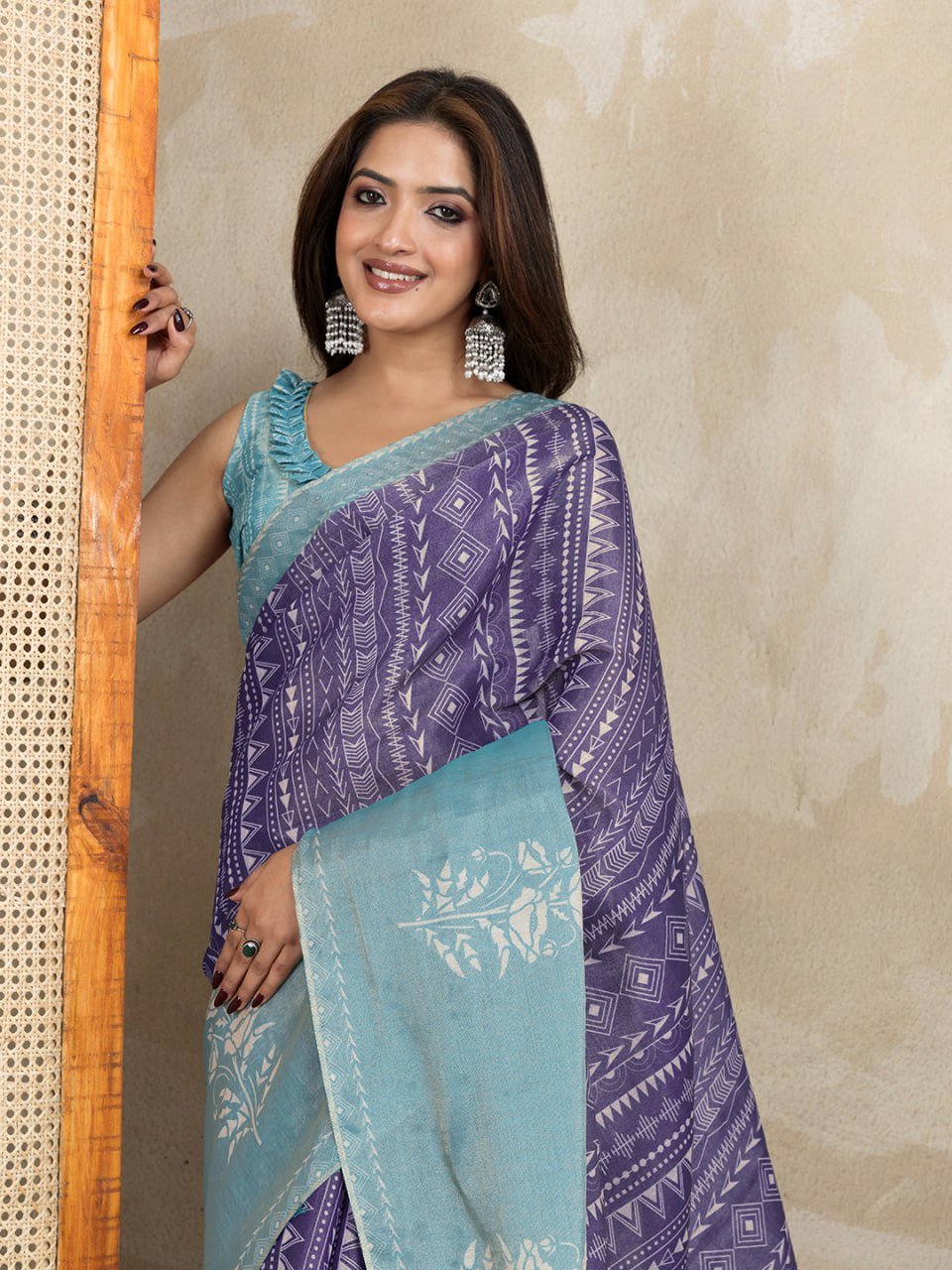 Elegant Dual-Tone Erode Anmol Silk Saree