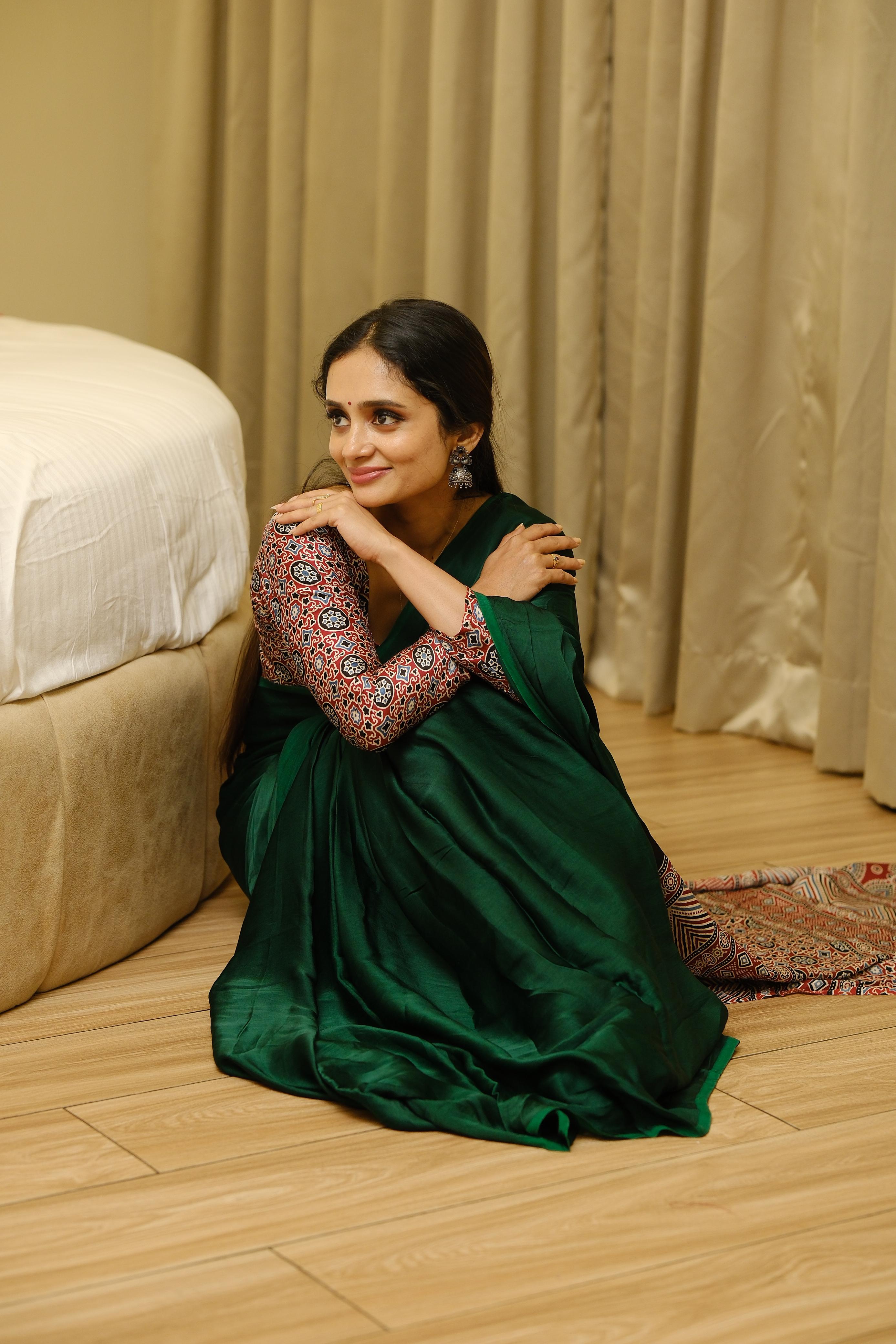 Elegant Green Saree – Classic Charm with Modern Grace