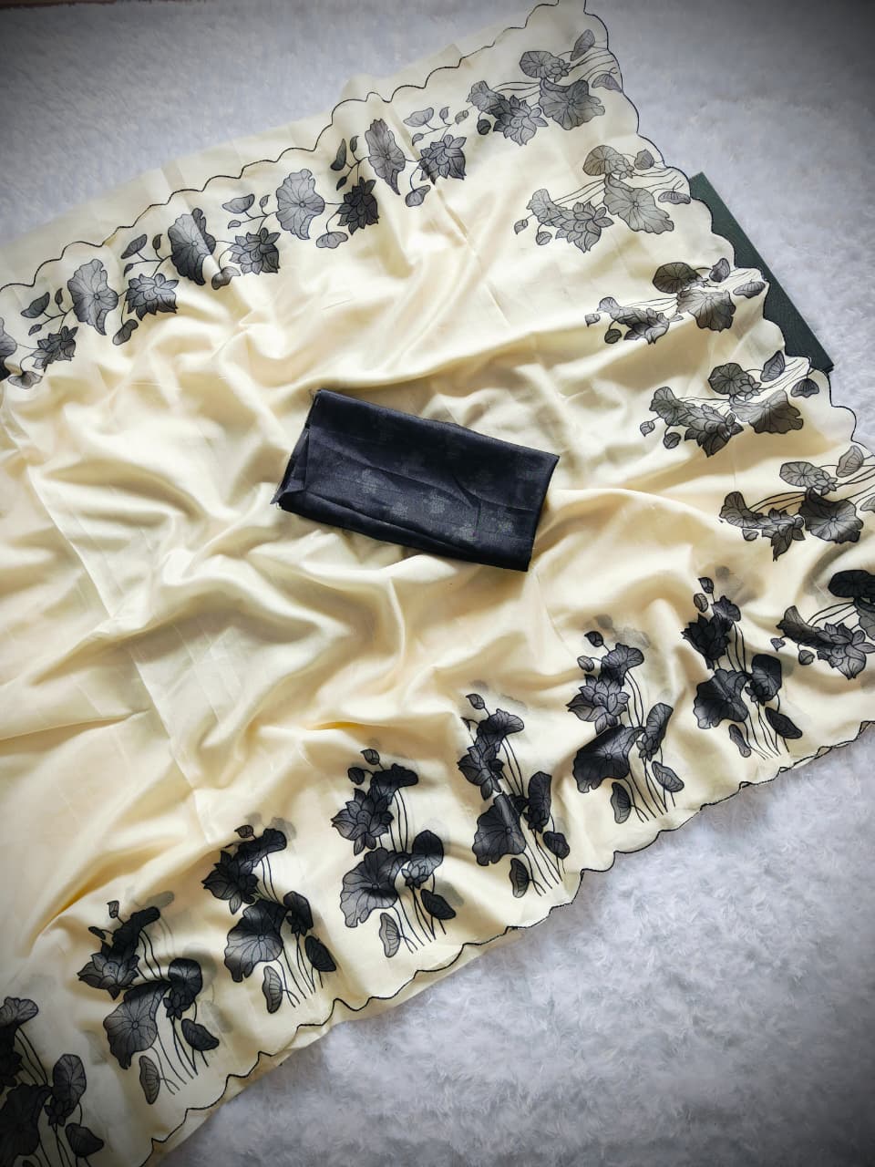 Heavy Handloom Tussar Silk Tulips Digital Print Saree with Arco Border