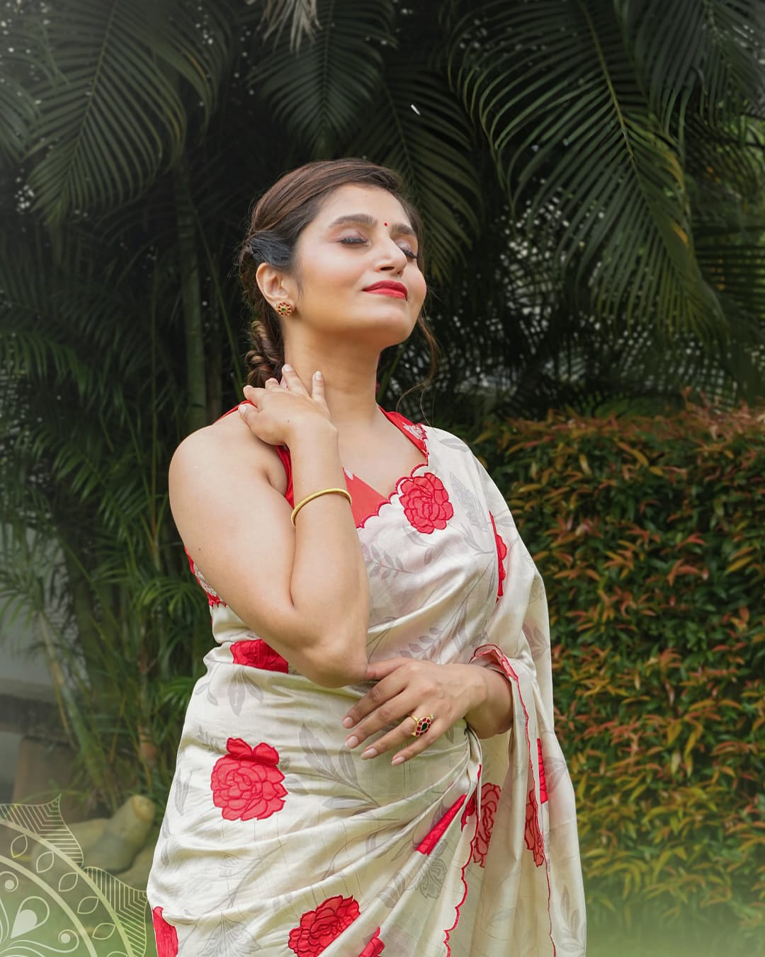 Heavy Handloom Tussar Silk Saree with Rose Digital Print