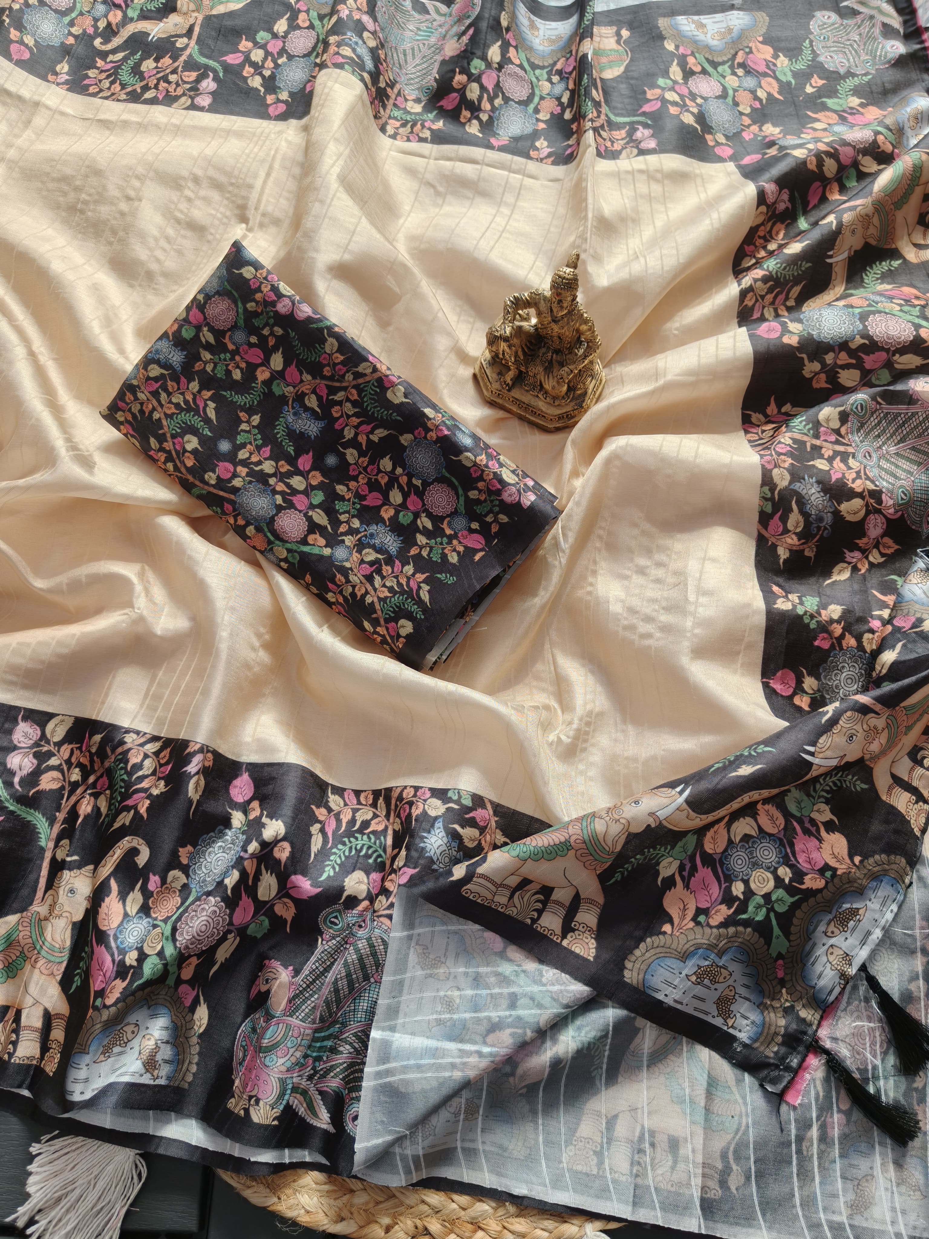 Heavy Handloom Tussar Silk Saree with Gajraj Chitrakala Print