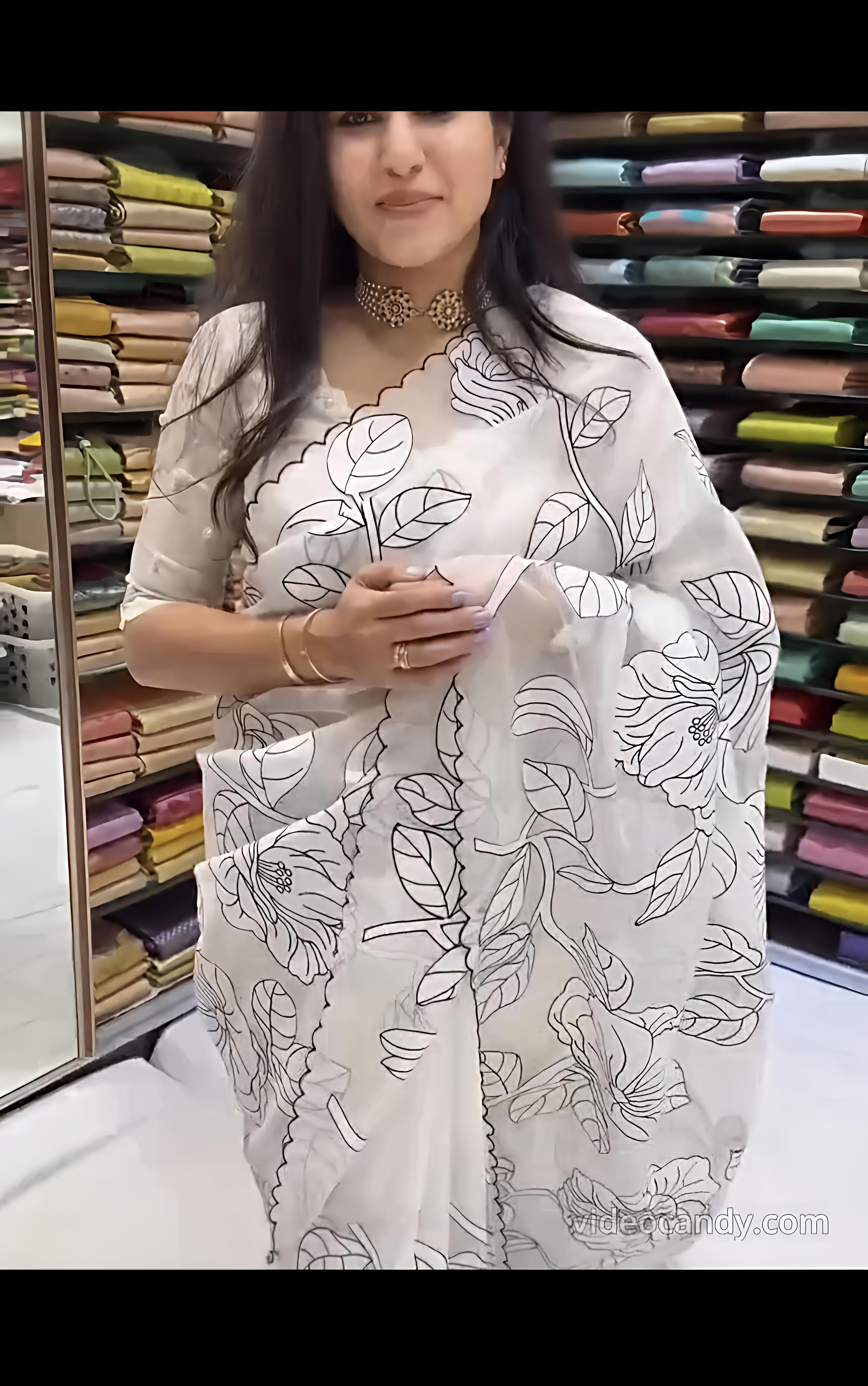 Heavy Marshmallow Georgette Leaf Digital Print Saree with Brasso Effect
