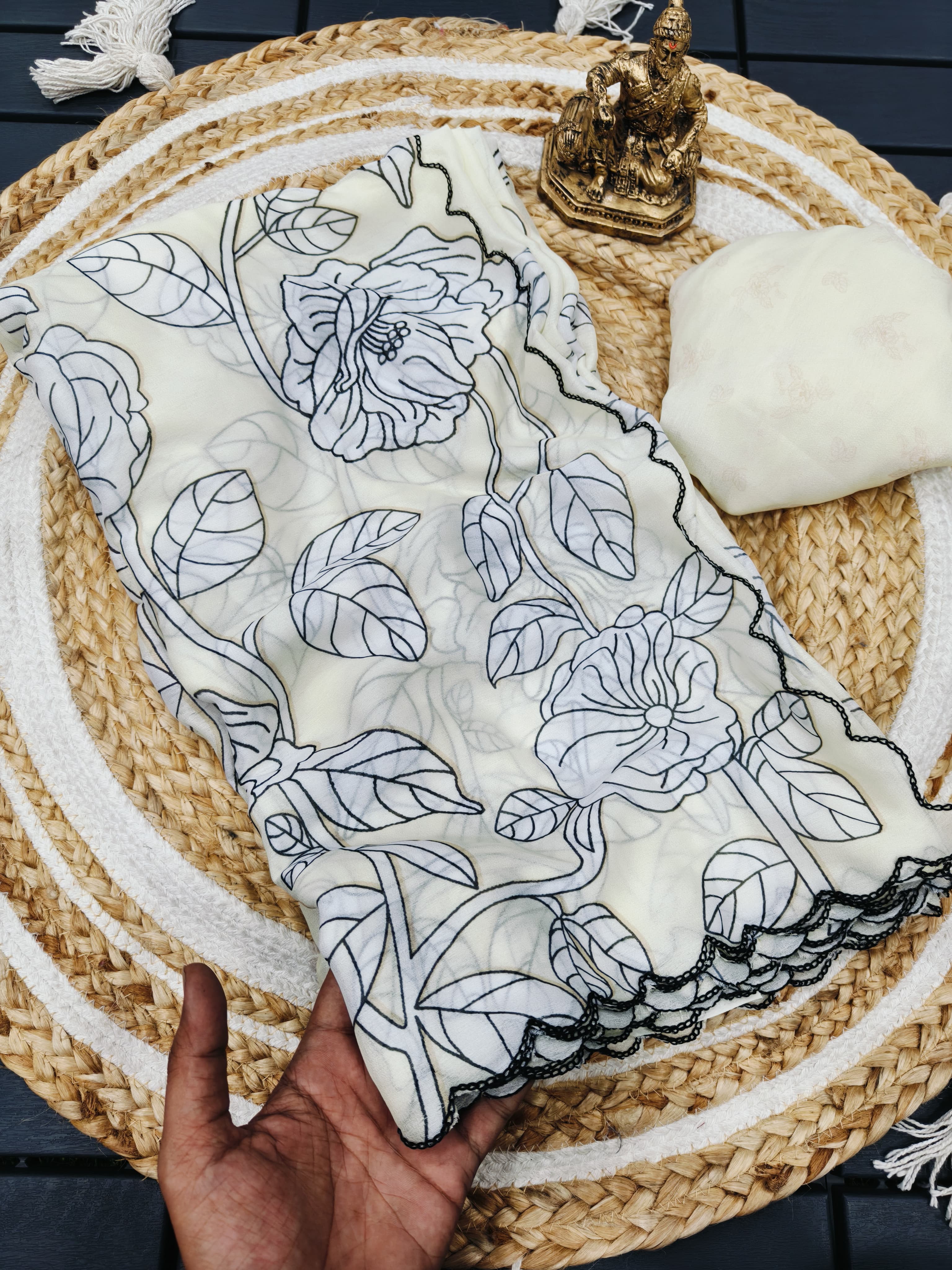 Heavy Marshmallow Georgette Leaf Digital Print Saree with Brasso Effect