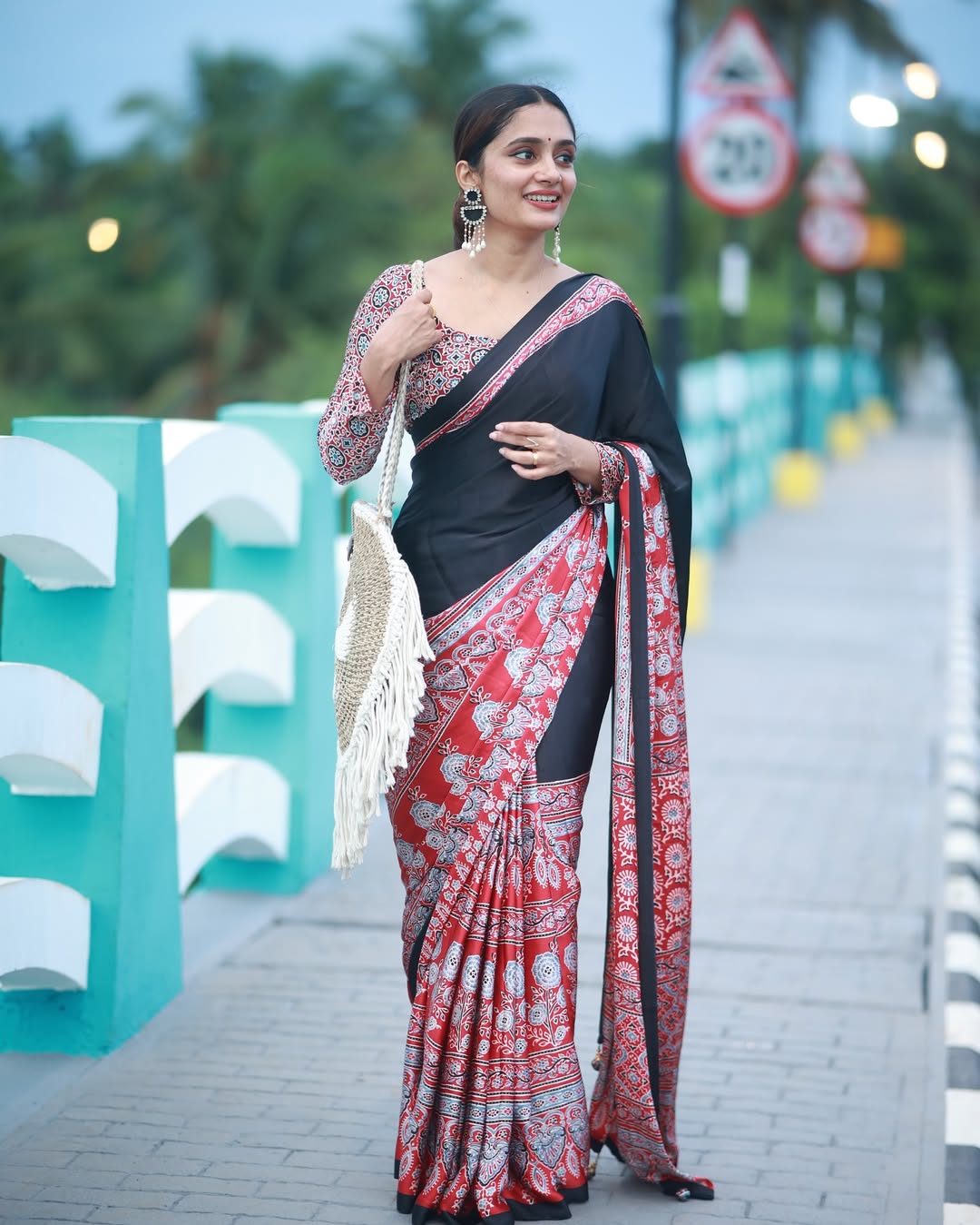 ready-to-wear Mul Cotton Silk Saree with pocket