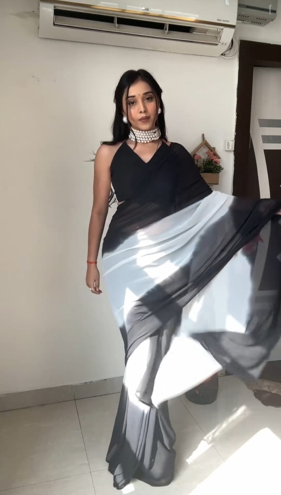 Monochrome Grace Georgette Silk Saree