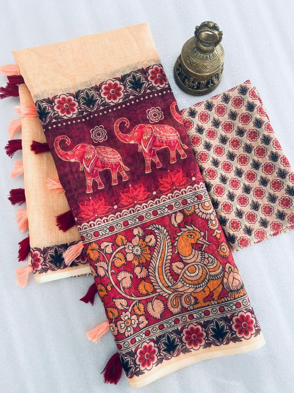 Elegant Plain Linen Digital Printed Saree