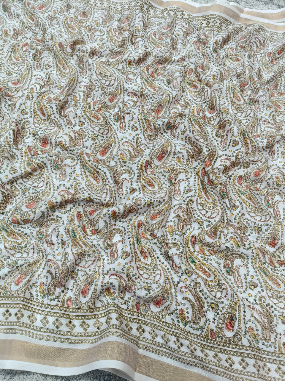 Elegant Mul Cotton Kani Print Saree with Classic Border