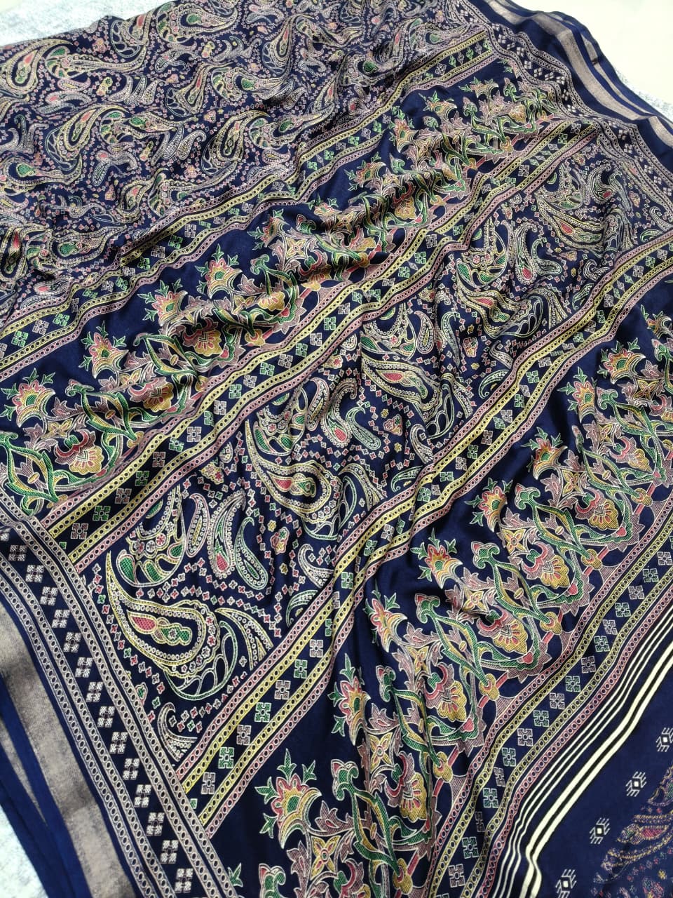 Elegant Mul Cotton Kani Print Saree with Classic Border