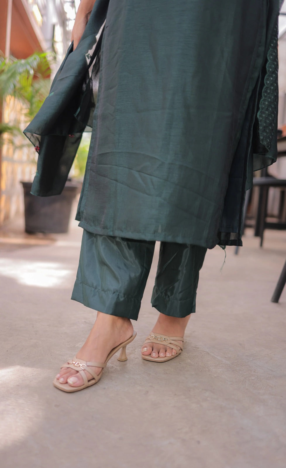 Premium Vertical Cotton Embroidered Kurti Pant Set with Chanderi Cotton Dupatta