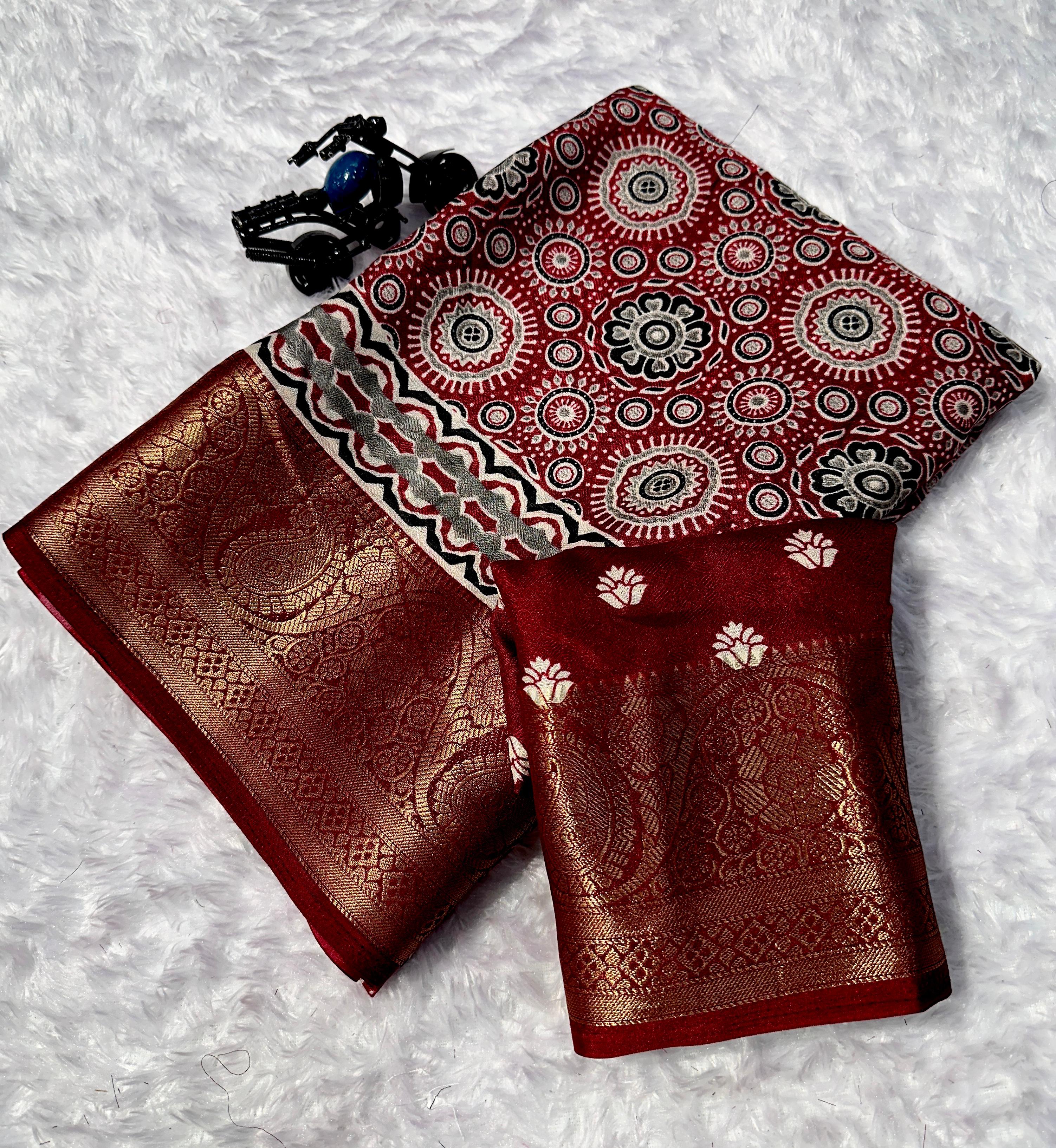 NEW LAUNCH Designer Blooming Foil Saree