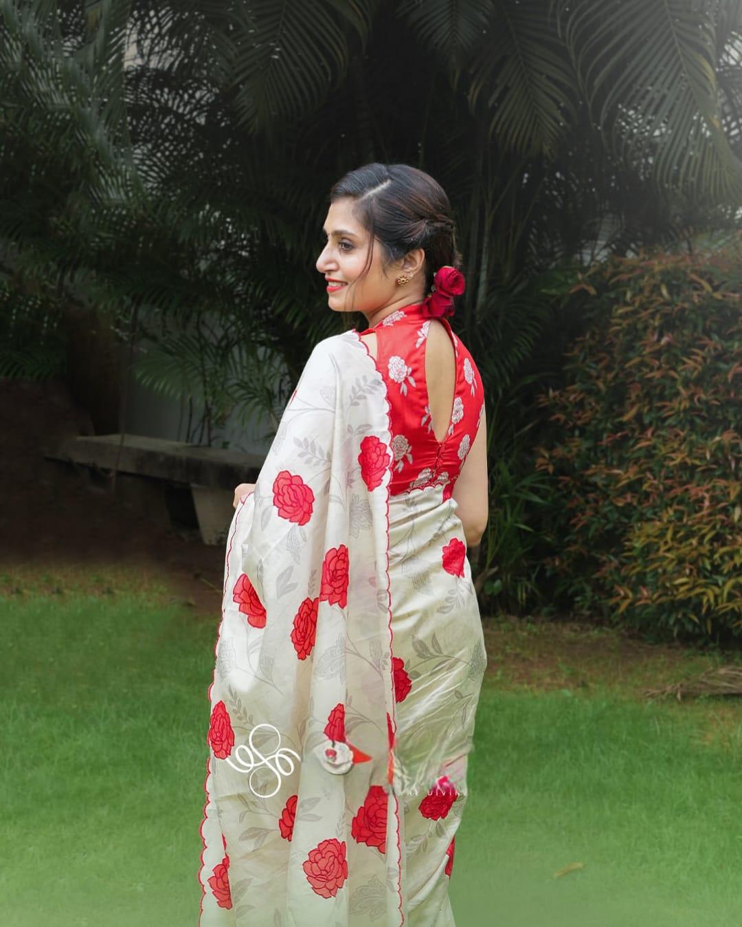 Heavy Handloom Tussar Silk Saree with Rose Digital Print