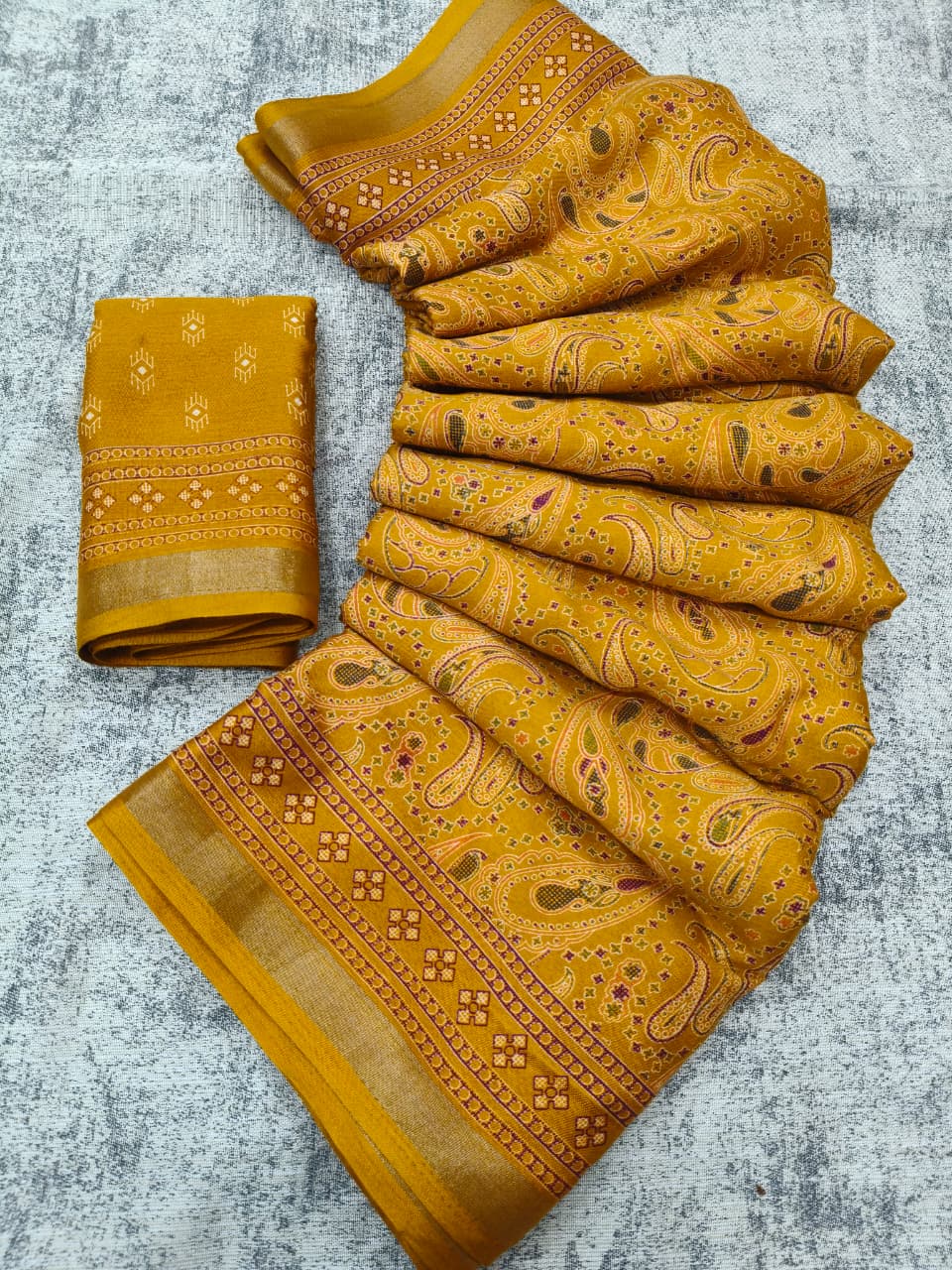 Elegant Mul Cotton Kani Print Saree with Classic Border