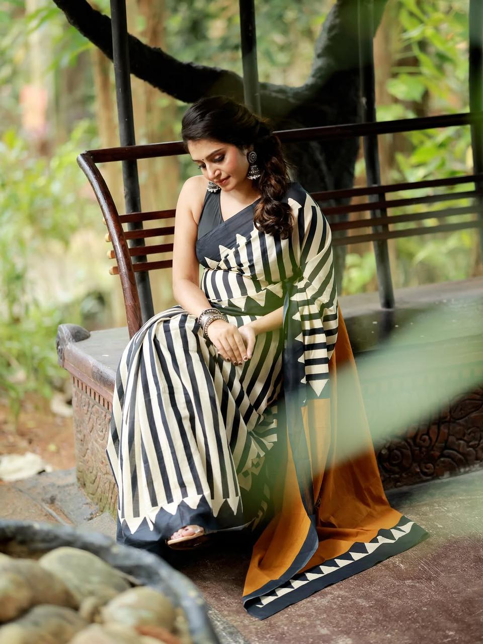 Elegant Muslin Cotton Printed Saree with Running Blouse