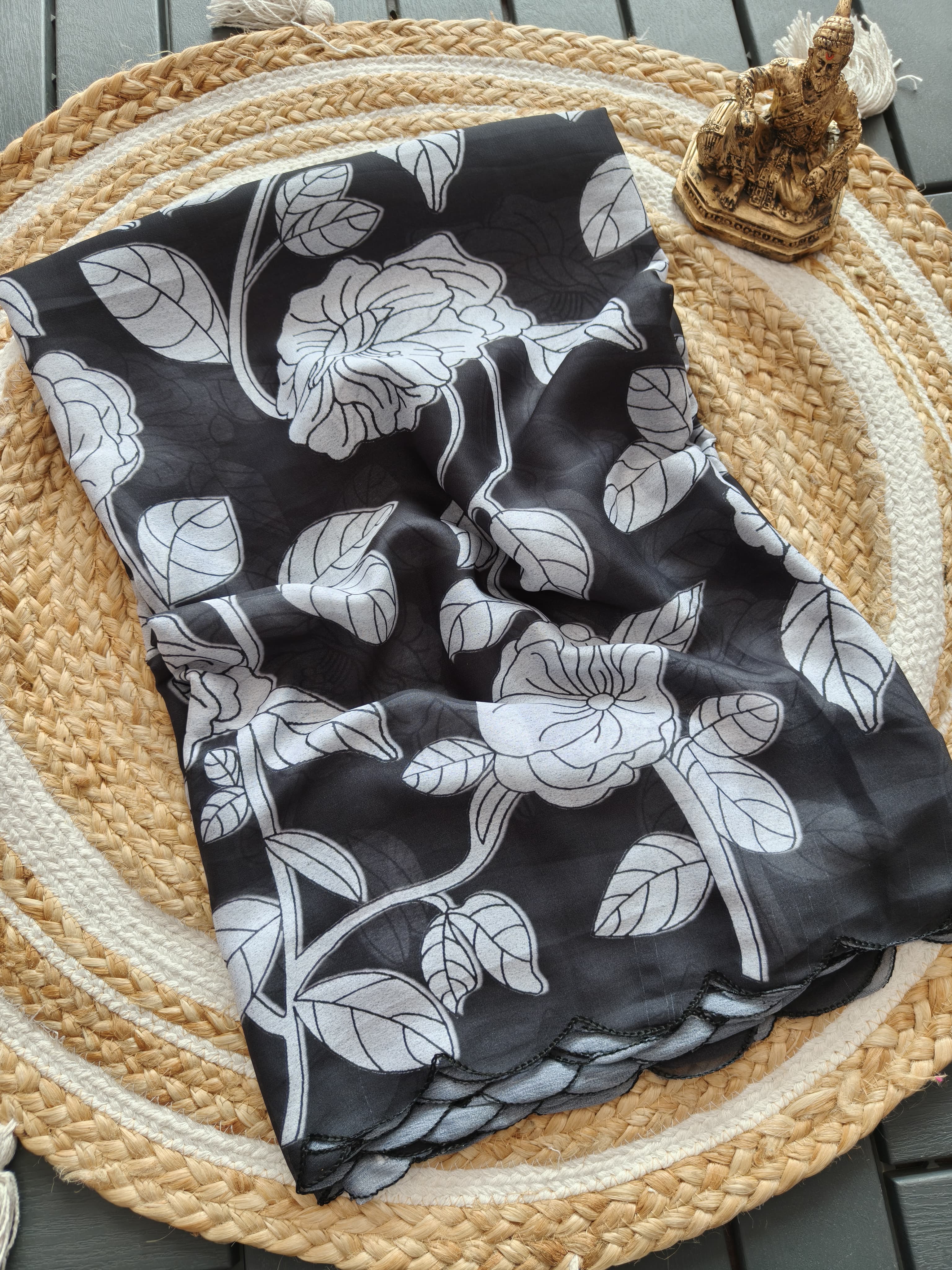 Heavy Marshmallow Georgette Leaf Digital Print Saree with Brasso Effect