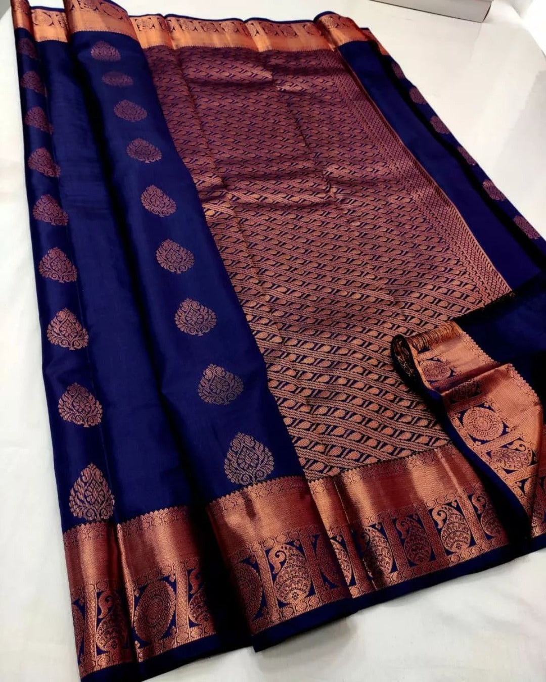 Banarasi Soft Silk Zari Woven Jacquard Saree