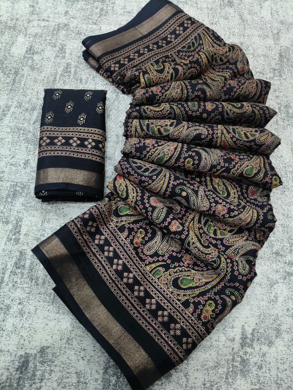 Elegant Mul Cotton Kani Print Saree with Classic Border