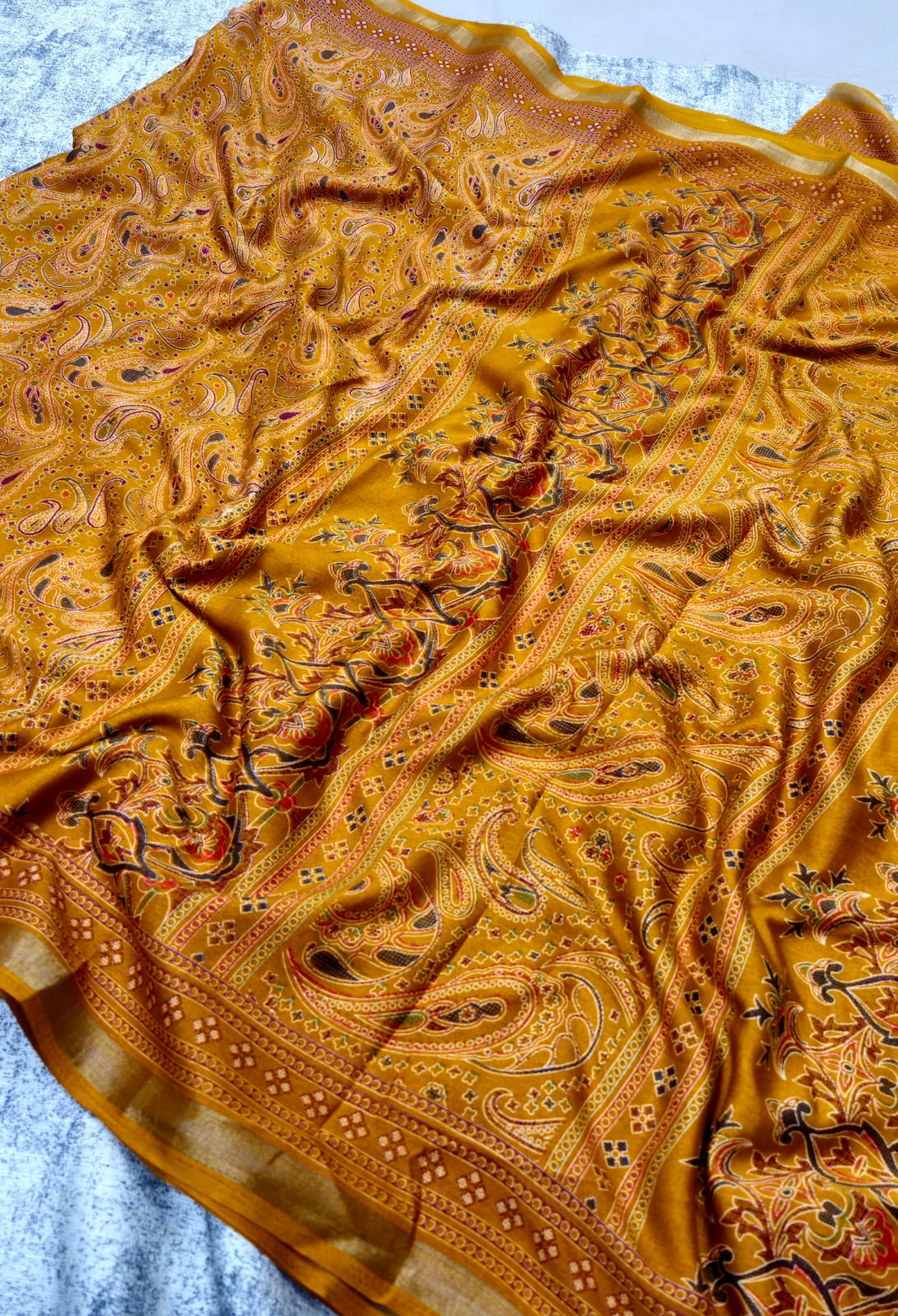 Elegant Mul Cotton Kani Print Saree with Classic Border