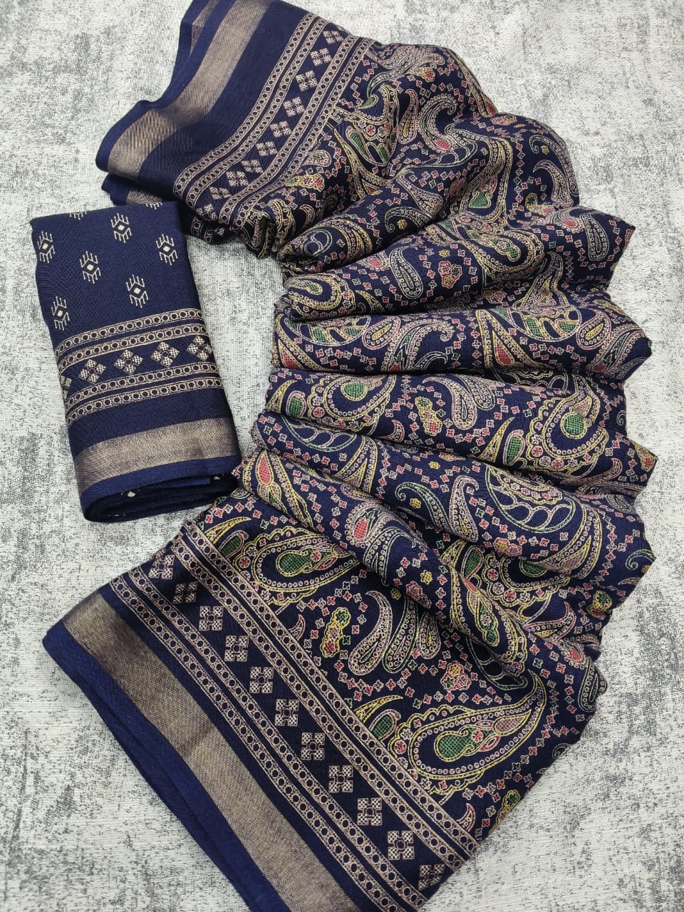 Elegant Mul Cotton Kani Print Saree with Classic Border