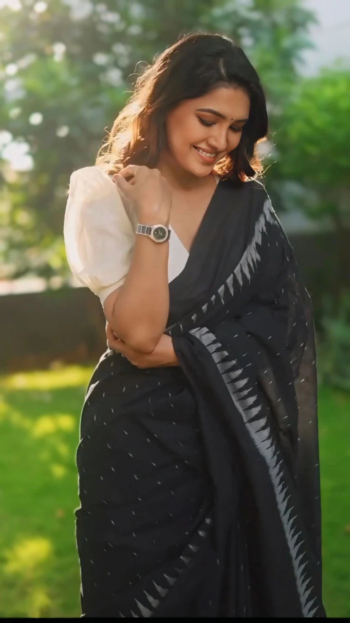 Elegant Green Cotton Printed Saree