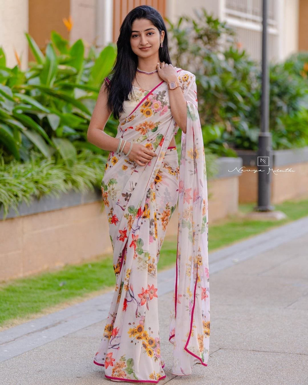 White Soft Georgette Silk Saree Elegance