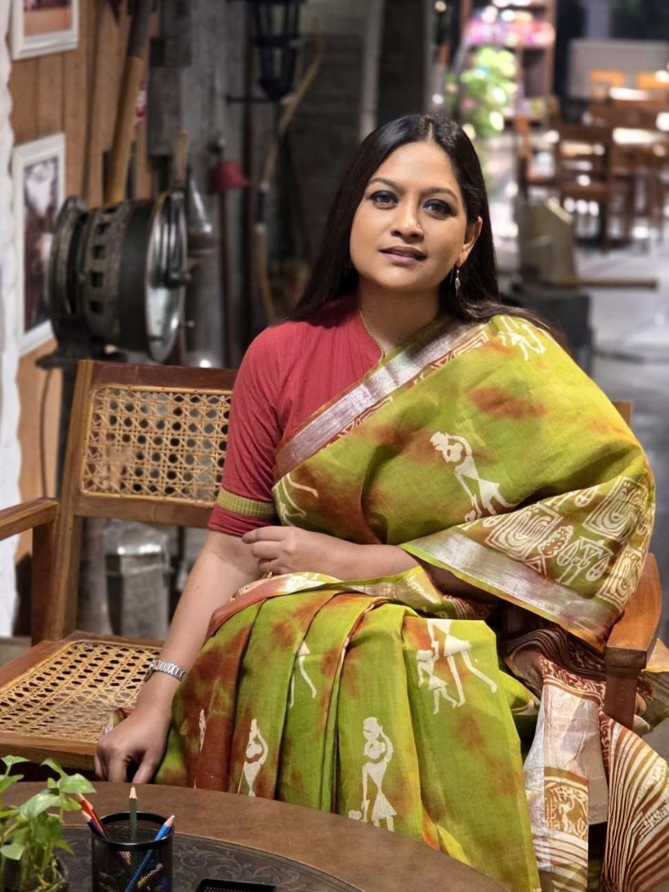 Elegant Soft Linen Saree with Silver Jari Border
