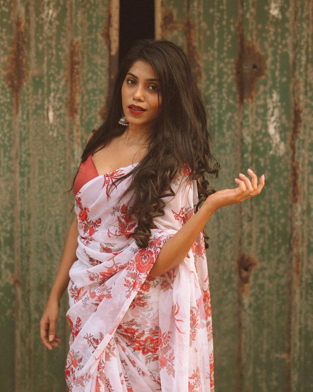 Ready-to-Wear Off White Georgette Saree