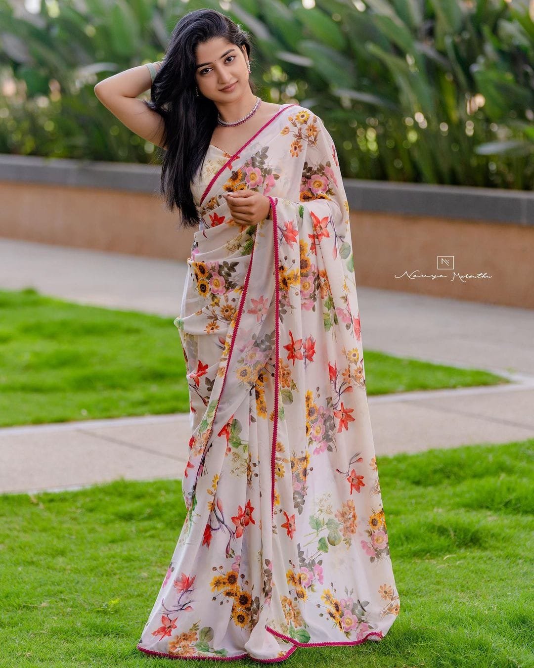 White Soft Georgette Silk Saree Elegance