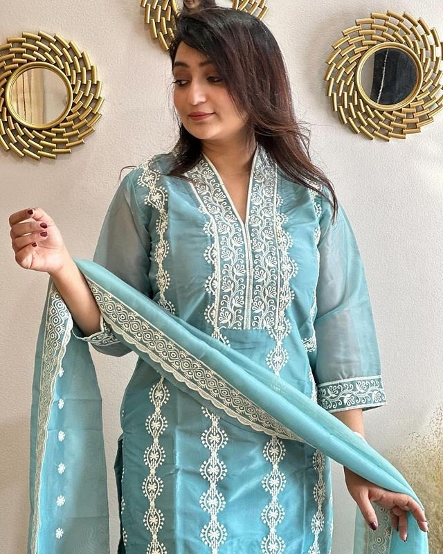 Vichitra Silk Embroidered Kurta Pant Dupatta Set – Sky Blue