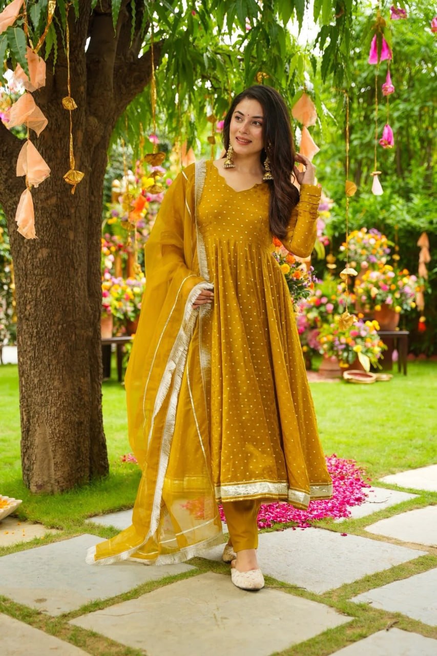 Elegant Georgette Fabric Calf Length Straight Kurta Set
