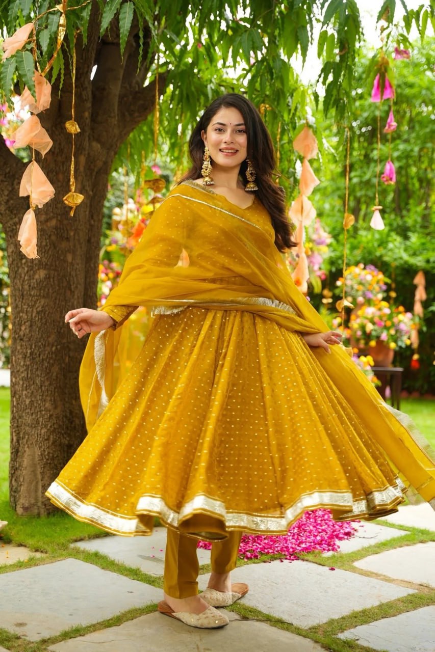 Elegant Georgette Fabric Calf Length Straight Kurta Set