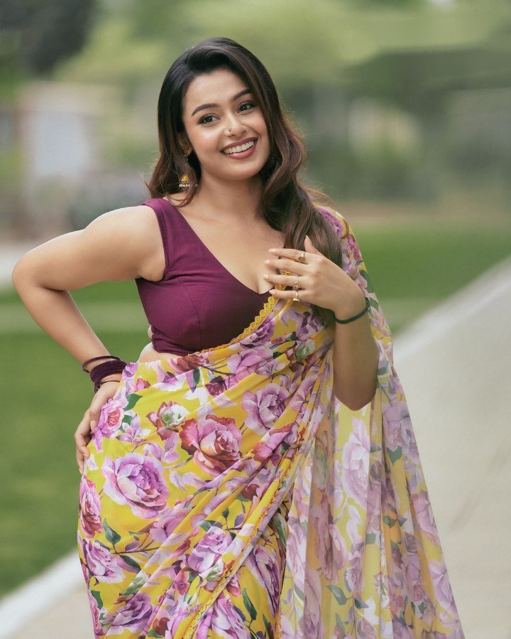 Yellow Georgette Printed Ready-to-Wear Saree with Unstitched Blouse
