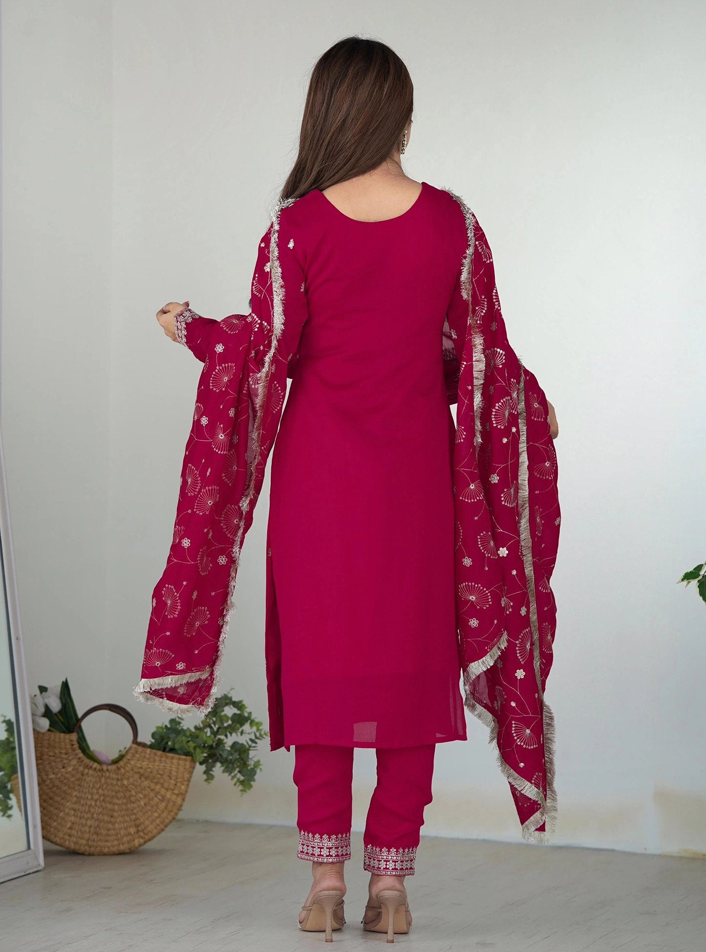 Women’s Pink Georgette Embroidered Kurta Pant Dupatta Set