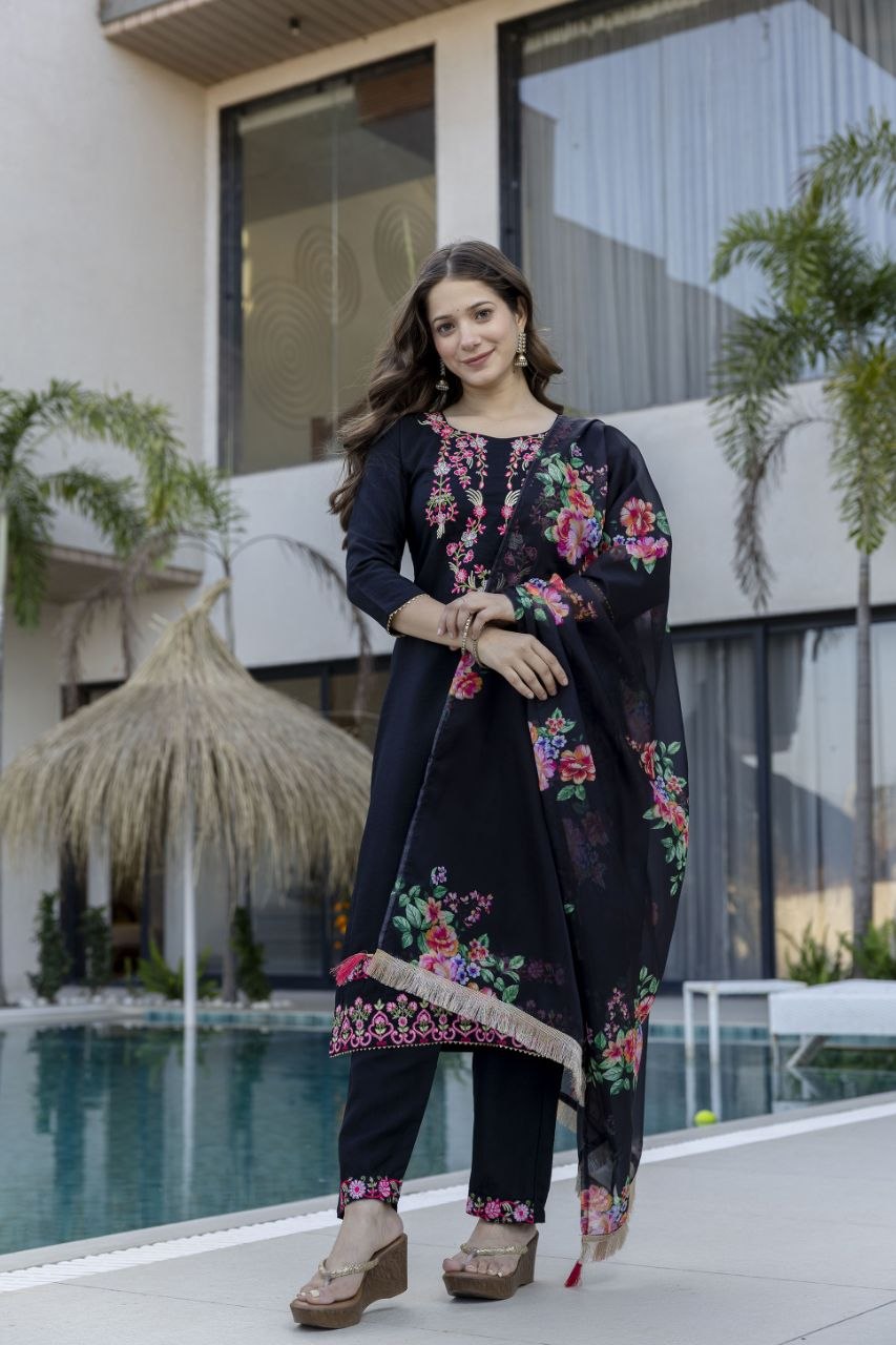 Pure Viscose D Chinon Kurta Set with Organza Dupatta