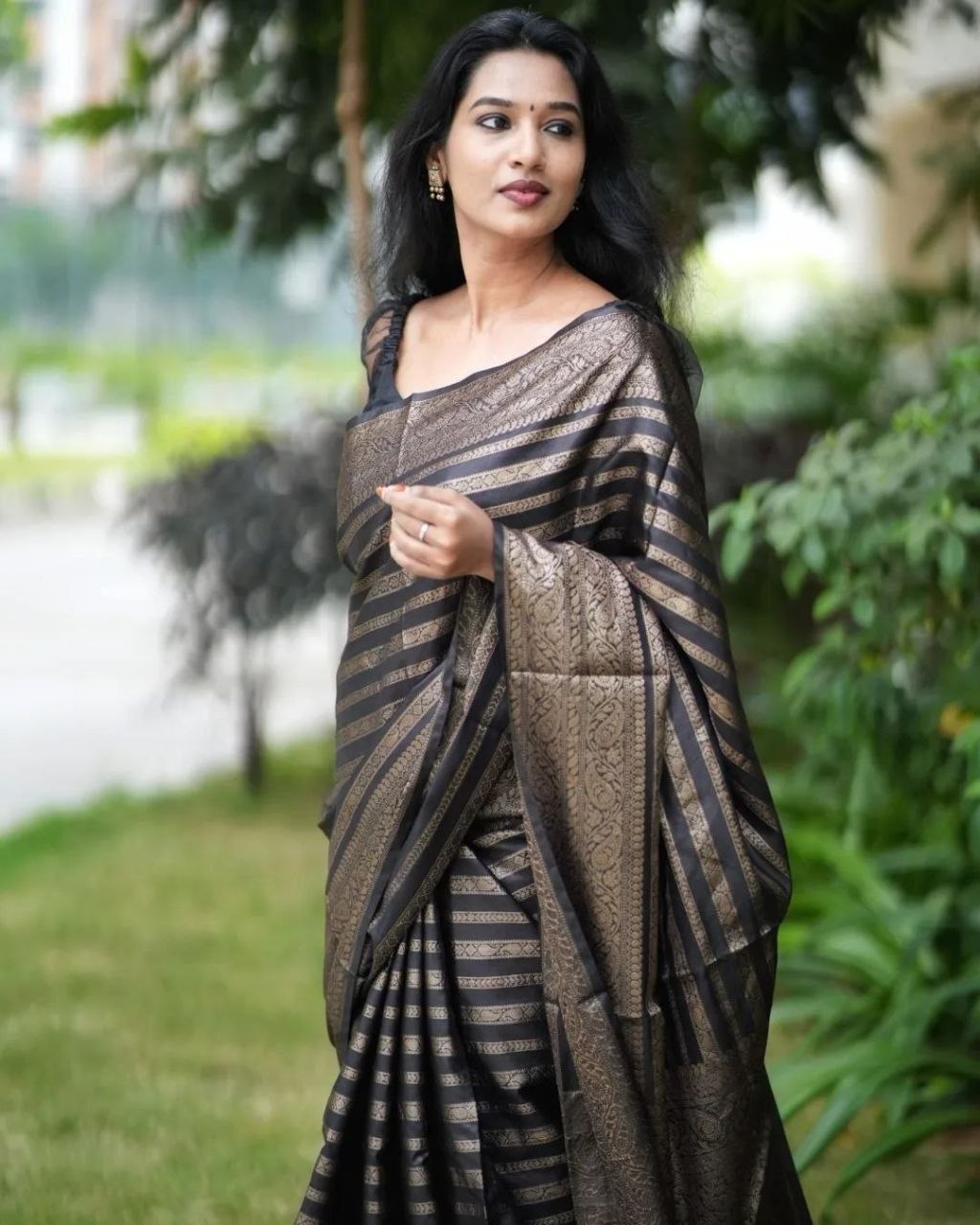 Banarasi Soft Lichi Silk Saree with Rich Pallu & Jacquard Work