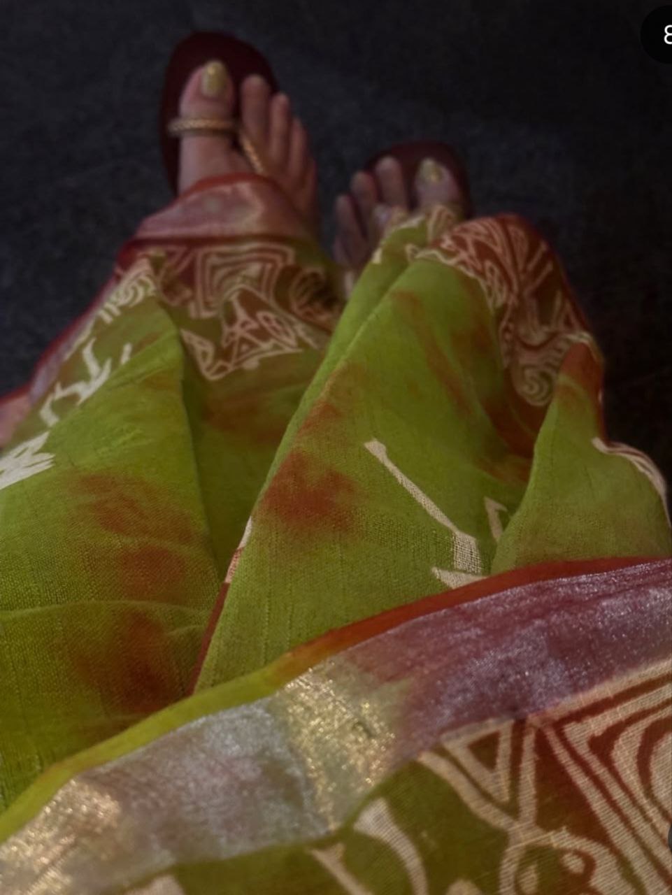 Elegant Soft Linen Saree with Silver Jari Border