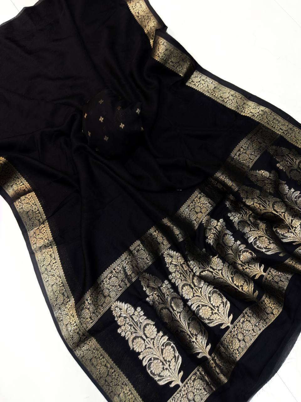 Premium Marshmallow Silk Saree with Jacquard Pallu