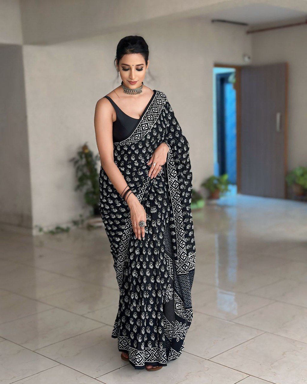 Black Printed Cotton Ready-to-Wear Saree with Unstitched Blouse
