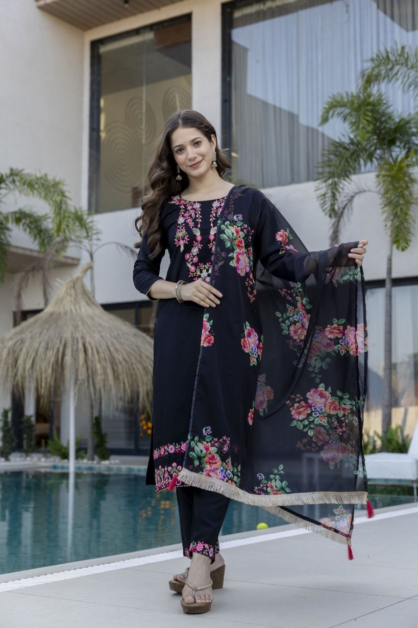 Pure Viscose D Chinon Kurta Set with Organza Dupatta