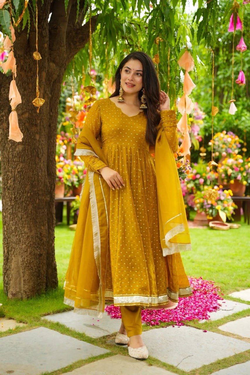 Elegant Georgette Fabric Calf Length Straight Kurta Set