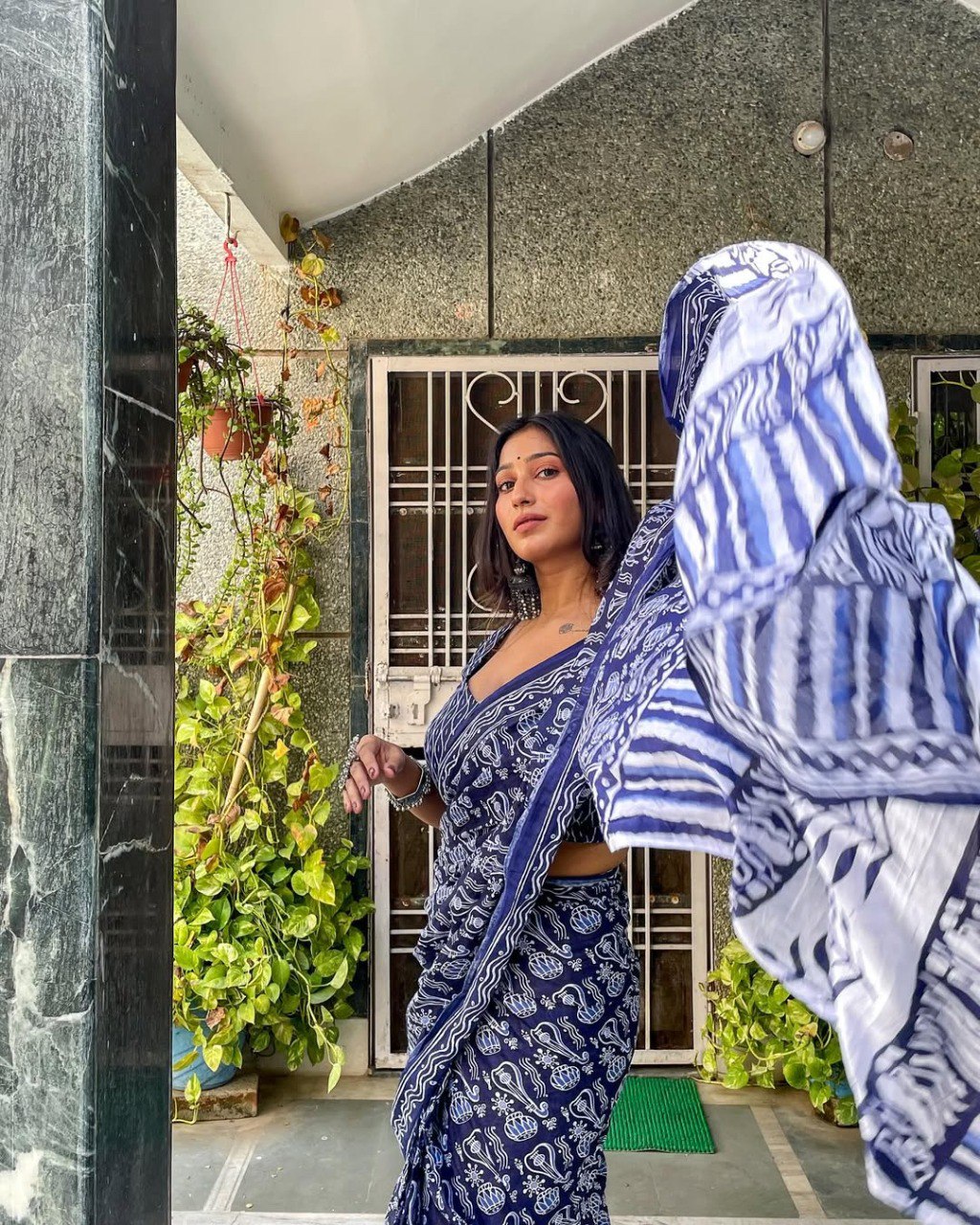 Blue Aura Ready-to-Wear Cotton Saree