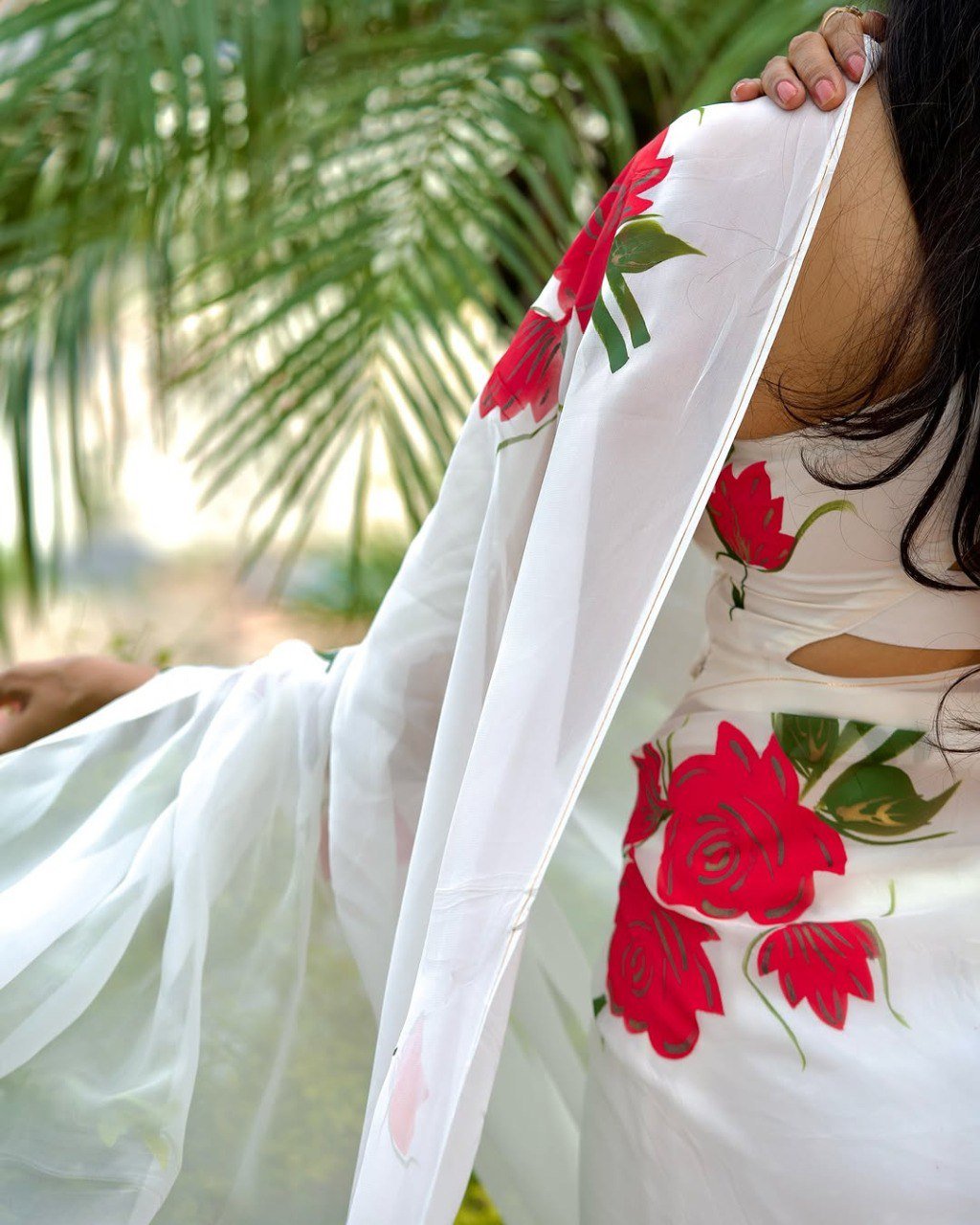Off-White Georgette Printed Ready-to-Wear Saree with Unstitched Blouse