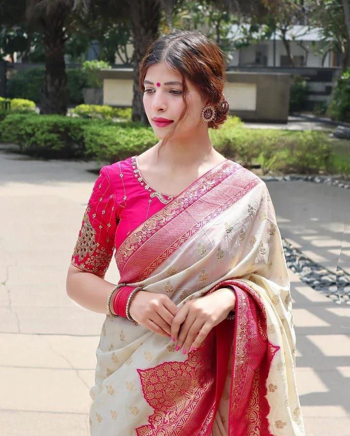Premium Banarasi Lichi Silk Saree