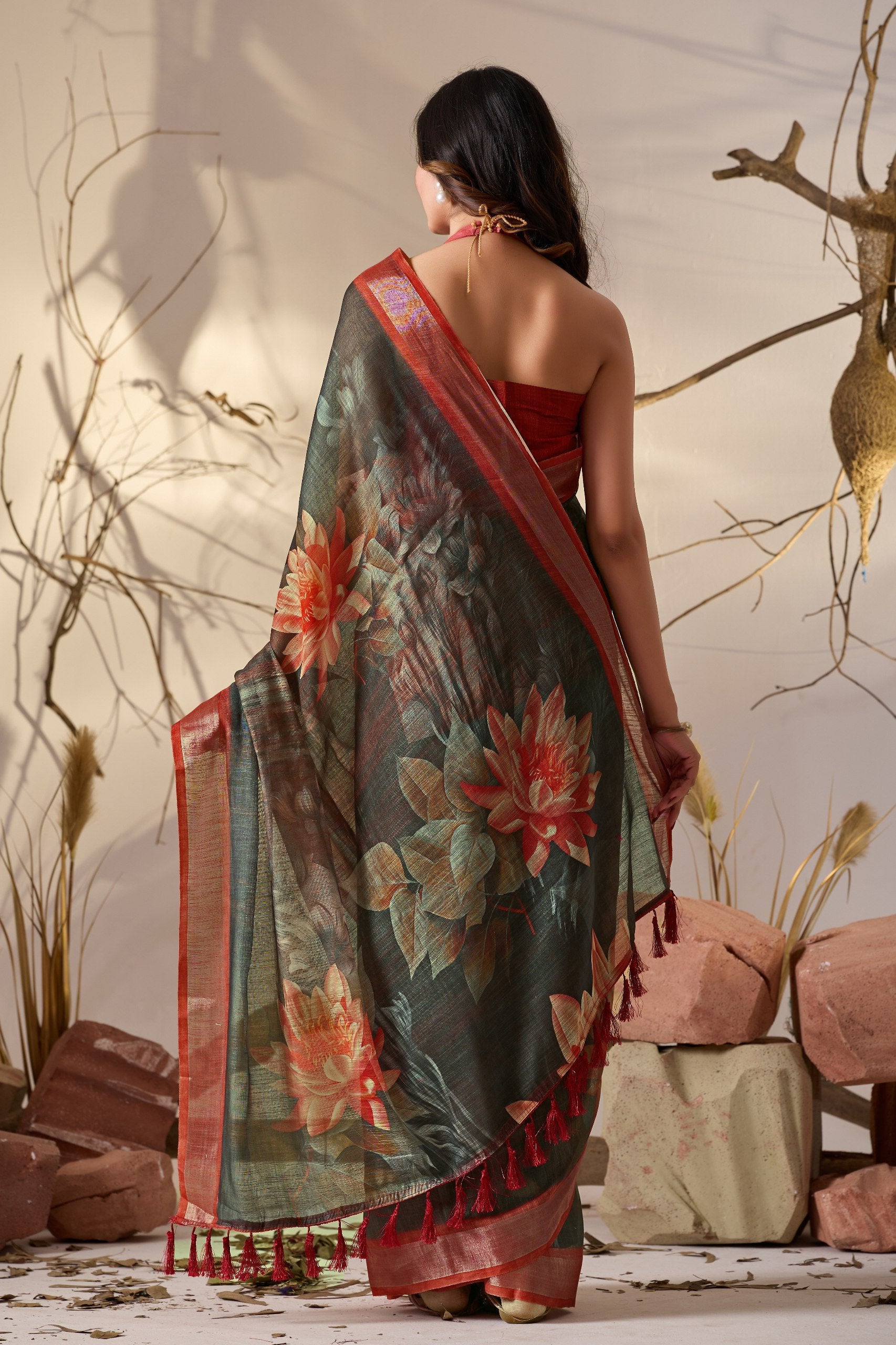 Rustic Elegance Dark Floral Linen Cotton Saree