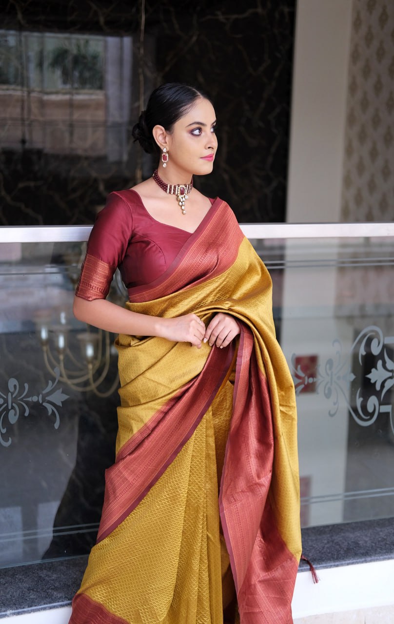 Banarasi Soft Silk Saree with Elegant Zari Work & Jacquard Weave