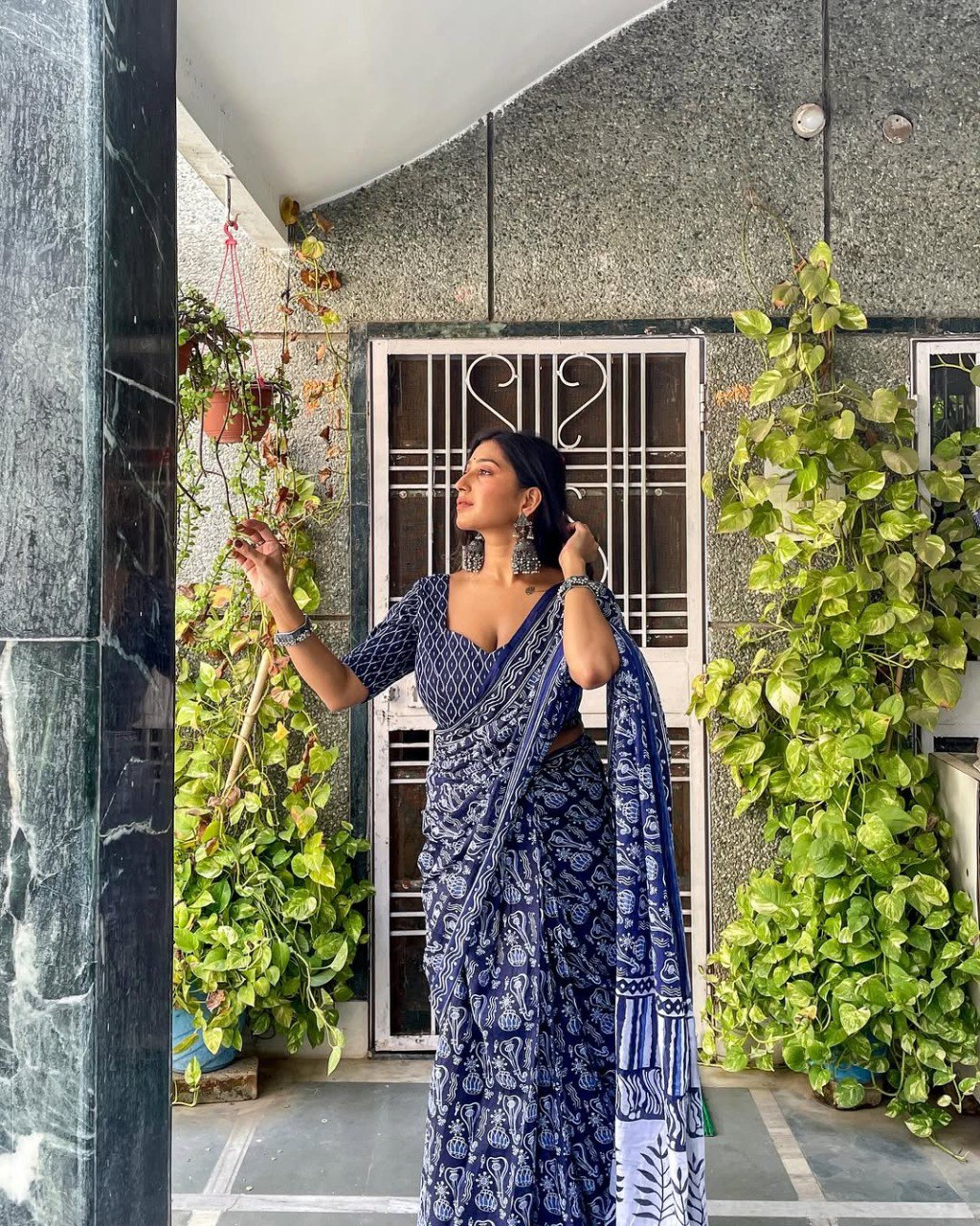 Blue Aura Ready-to-Wear Cotton Saree