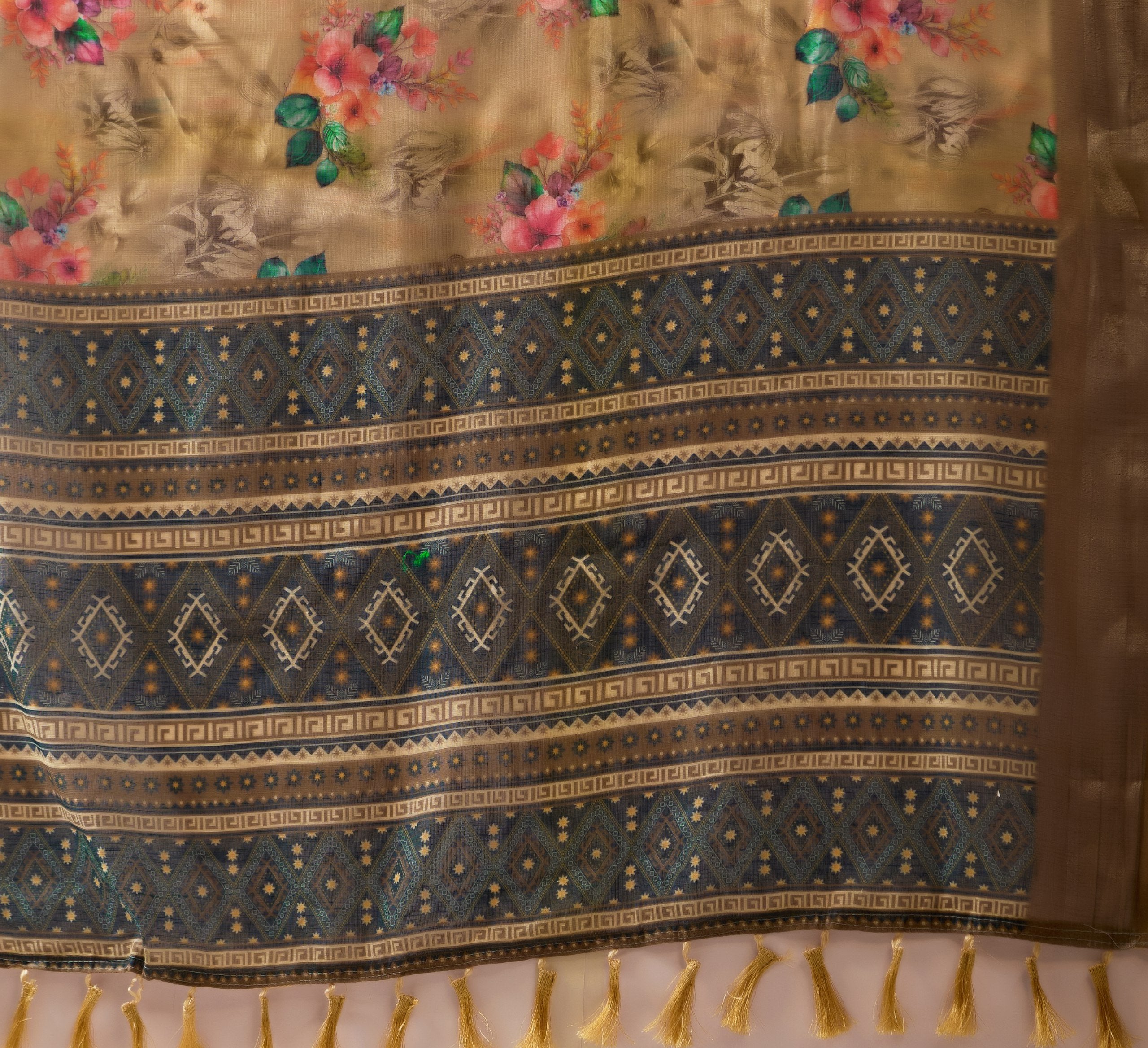 Elegant Floral & Patola Fusion Linen Cotton Saree