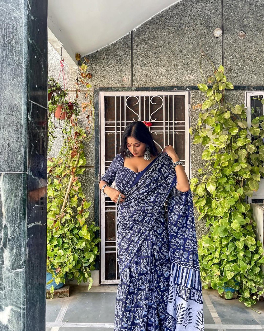 Blue Aura Ready-to-Wear Cotton Saree